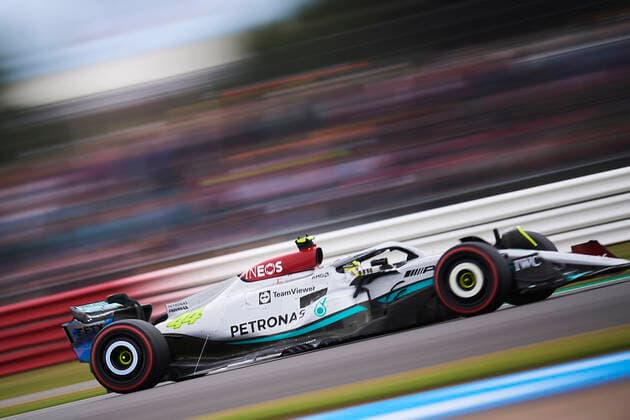 F1 Grand Prix of Great Britain - Qualifying Lewis Hamilton of Great Britain driving the (44) Mercedes AMG Petronas F1 Team Mercedes W13 during qualifying ahead of the F1 Grand Prix of Great Britain at Silverstone on July 2, 2022 in Northampton, United Kingdom. Northampton England  Copyright: xJosexBretonx originalFilename:breton-f1grandp220702_npH2e.jpg