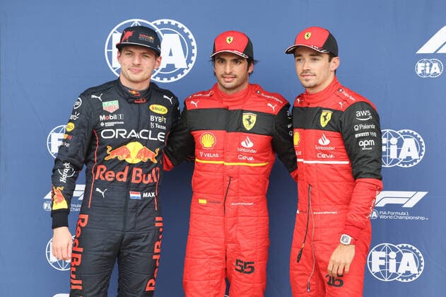 VERSTAPPEN Max (ned), Red Bull Racing RB18, portrait SAINZ Carlos (spa), Scuderia Ferrari F1-75, portrait LECLERC Charles (mco), Scuderia Ferrari F1-75, portrait during the Formula 1 Lenovo British Grand Prix 2022, 10th round of the 2022 FIA Formula One World Championship, WM, Weltmeisterschaft on the Silverstone Circuit, from July 1 to 3, 2022 in Silverstone, United Kingdom - F1 - BRITISH GRAND PRIX 2022 DPPI Panoramic G00D7772