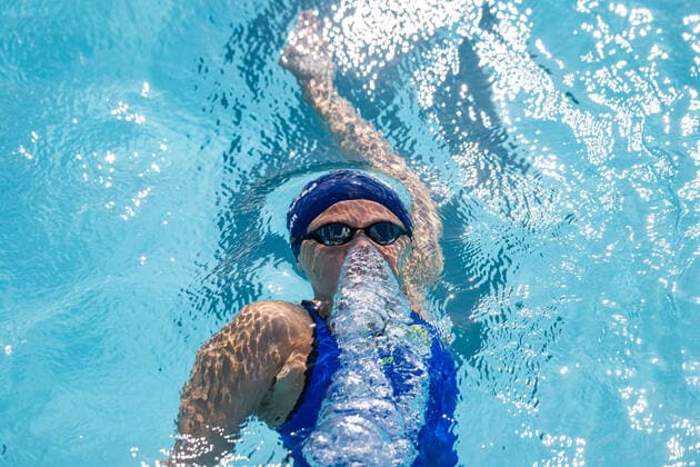 Bilder des Jahres 2022, Sport 07 Juli Sport Themen der Woche KW26 Sport Bilder des Tages 220702 Frida FlorÃ n tävlar i damernas B-final pa 200m ryggsim under dag 5 av SM-veckan den 2 juli 2022 i Linköping. *** 220702 Frida FlorÃ n competes in the ladies B final in the 200m backstroke during day 5 of the Swedish Championships week on July 2, 2022 in Linköping,  Copyright: SIMONxHASTEGARD BB220702SH034