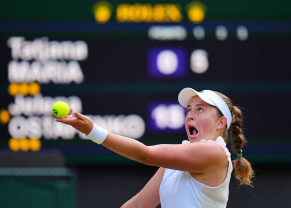 Sport Themen der Woche KW26 Sport Bilder des Tages Mandatory Credit: Photo by James Veysey Shutterstock (13012857h) Jelena Ostapenko during her fourth round match Wimbledon Tennis Championships, Day 7, The All England Lawn Tennis and Croquet Club, London, UK - 03 Jul 2022 Wimbledon Tennis Championships, Day 7, The All England Lawn Tennis and Croquet Club, London, UK - 03 Jul 2022  Copyright: xJamesxVeysey Shutterstockx 13012857h