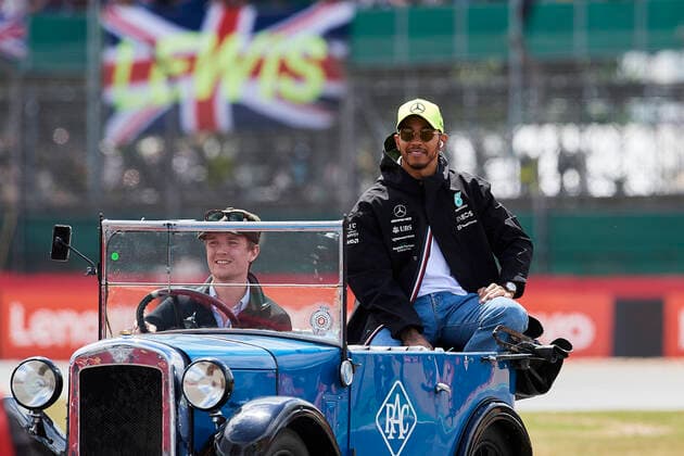 F1 Grand Prix of Great Britain Lewis Hamilton of Great Britain and Mercedes AMG Petronas F1 Team prior during the race of the F1 Grand Prix of Great Britain at Silverstone on July 3, 2022 in Northampton, United Kingdom. Northampton Barcelona England  Copyright: xJosexBretonx originalFilename:breton-f1grandp220703_npc0Y.jpg