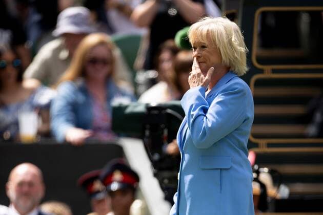Mandatory Credit: Photo by Ella Ling Shutterstock (13012853af) Sue Barker sheds a tear on Centre Court as part of the centenary celebrations Wimbledon Tennis Championships, Day 7, The All England Lawn Tennis and Croquet Club, London, UK - 03 Jul 2022 Wimbledon Tennis Championships, Day 7, The All England Lawn Tennis and Croquet Club, London, UK - 03 Jul 2022  Copyright: xEllaxLing Shutterstockx 13012853af