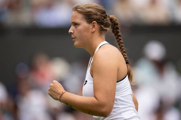 Mandatory Credit: Photo by Ella Ling Shutterstock (13012853be) Jule Niemeier during her 4th round match Wimbledon Tennis Championships, Day 7, The All England Lawn Tennis and Croquet Club, London, UK - 03 Jul 2022 Wimbledon Tennis Championships, Day 7, The All England Lawn Tennis and Croquet Club, London, UK - 03 Jul 2022  Copyright: xEllaxLing Shutterstockx 13012853be