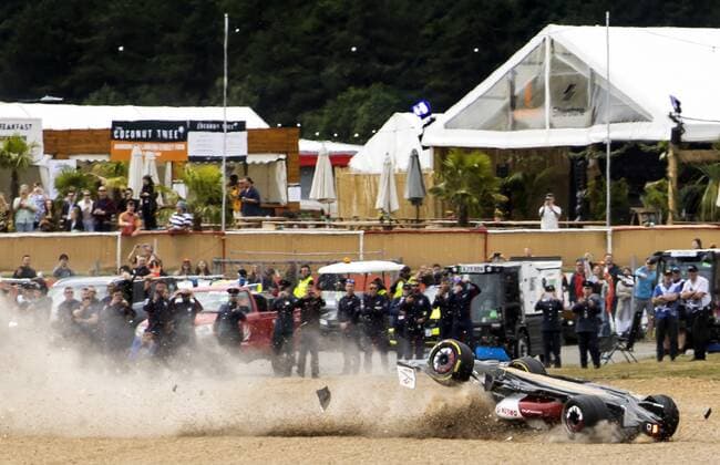 NORTHAMPTON Guanyu Zhou 24 driving the Alfa Romeo C40 crashes during the F1 Grand Prix of Great Britain at Silverstone on July 3, 2022 in Northampton, England REMKO DE WAAL F1 Grand Prix of Great Britain 2022 xVIxANPxSportx xxANPxIVx 451278432 originalFilename: 451278432.jpg