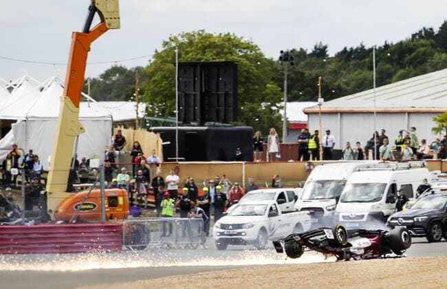 NORTHAMPTON Guanyu Zhou 24 driving the Alfa Romeo C40 crashes during the F1 Grand Prix of Great Britain at Silverstone on July 3, 2022 in Northampton, England REMKO DE WAAL F1 Grand Prix of Great Britain 2022 xVIxANPxSportx xxANPxIVx 451278505 originalFilename: 451278505.jpg