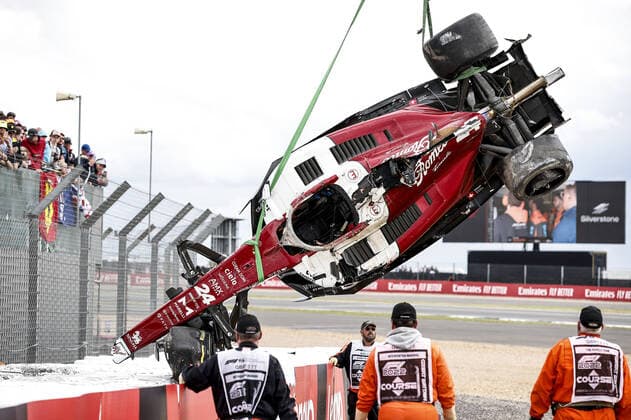 ZHOU Guanyu (chi), Alfa Romeo F1 Team ORLEN C42, portrait crash, accident, during the Formula 1 Lenovo British Grand Prix 2022, 10th round of the 2022 FIA Formula One World Championship, WM, Weltmeisterschaft on the Silverstone Circuit, from July 1 to 3, 2022 in Silverstone, United Kingdom - F1 - BRITISH GRAND PRIX 2022 - RACE DPPI Panoramic _R5_7596