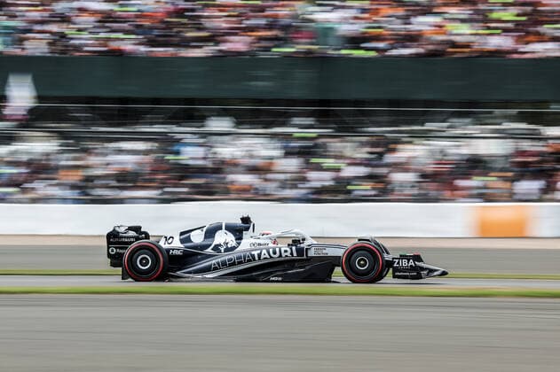 10 GASLY Pierre (fra), Scuderia AlphaTauri AT03, action during the Formula 1 Lenovo British Grand Prix 2022, 10th round of the 2022 FIA Formula One World Championship, WM, Weltmeisterschaft on the Silverstone Circuit, from July 1 to 3, 2022 in Silverstone, United Kingdom - F1 - BRITISH GRAND PRIX 2022 - RACE DPPI Panoramic  G00D8214