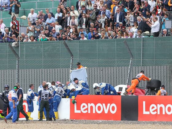 FORMULA 1 LENOVO BRITISH GRAND PRIX 3 July 2022, Guanyu Zhou 24 (CHI), Alfa Romeo C42 CRASH Medical team during the FORMULA 1 LENOVO BRITISH GRAND PRIX at Silverstone Circuit, Silverstone, United Kingdom on 3 July 2022 Editorial Use Only Copyright: xPhilxDuncanx ESM-0553-0075