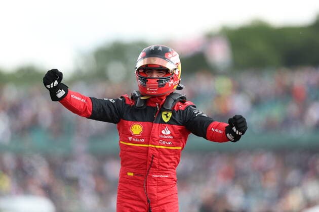 SAINZ Carlos (spa), Scuderia Ferrari F1-75, portrait celebrates his victory during the Formula 1 Lenovo British Grand Prix 2022, 10th round of the 2022 FIA Formula One World Championship, WM, Weltmeisterschaft on the Silverstone Circuit, from July 1 to 3, 2022 in Silverstone, United Kingdom - F1 - BRITISH GRAND PRIX 2022 - RACE DPPI Panoramic  GOOD1133