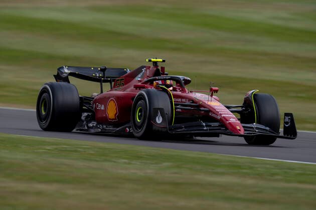 July 3, 2022, Towcester, Great Britain: CARLOS SAINZ Jr of Spain and Scuderia Ferrari drives during the 2022 FIA Formula 1 British Grand Prix at Silverstone Circuit in Towcester, Great Britain. Towcester Great Britain - ZUMAg147 20220703_zap_g147_060 Copyright: xJamesxGasperottix
