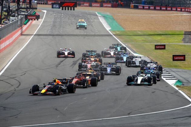 Re start, 11 Sergio Perez MEX, Oracle Red Bull Racing , 16 Charles Leclerc MCO, Scuderia Ferrari , 44 Lewis Hamilton GBR, Mercedes AMG Petronas F1 Team , F1 Grand Prix of Great Britain at Silverstone Circuit on July 3, 2022 in Silverstone, United Kingdom Photo by HOCH ZWEI Silverstone United Kingdom