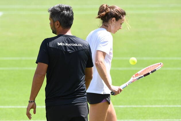 Tennis - Wimbledon 2022 - Nicolas Beuque entraineur de Alize Cornet - France TENNIS : Wimbledon 2022 - England - 04 07 2022 ChrysleneCaillaud Panoramic 