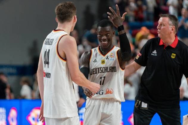 David Kraemer Germany 44 happy with Dennis Schroeder Germany 17 about win against Poland Germany vs Poland, World Cup Qualification, Window 3, 03 07 2022 Marcel von Fehrn Germany vs Poland, World Cup Qualification, Window 3, 03 07 2022 Bremen Copyright: xEibnerxPressefoto MarcelxvonxFehrnx EP_MFN