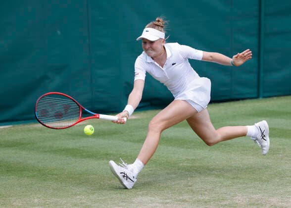 Celine Naef, Girls Singles GS Tennis Wimbledon 2022 Grand Slam ITF ATP WTA AELTC London Great Britain 4 July 2022 Copyright: xJuergenxHasenkopfx