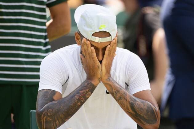 Mandatory Credit: Photo by Ella Ling Shutterstock (13012858az) Nick Kyrgios dejected during his fourth round match Wimbledon Tennis Championships, Day 8, The All England Lawn Tennis and Croquet Club, London, UK - 04 Jul 2022 Wimbledon Tennis Championships, Day 8, The All England Lawn Tennis and Croquet Club, London, UK - 04 Jul 2022  Copyright: xEllaxLing Shutterstockx 13012858az