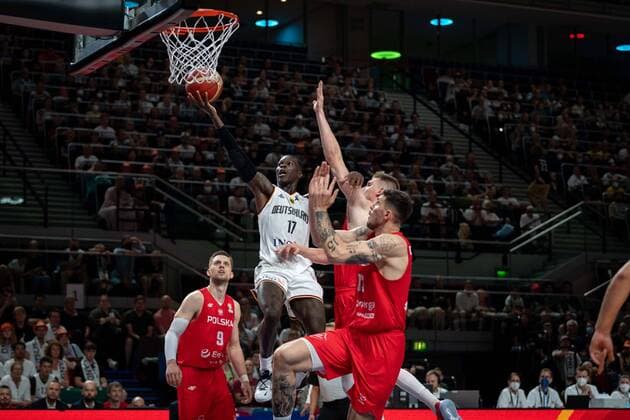 Basketball Bremen 03 07 2022 FIBA Basketball Worldcup European Qualifiers Germany GER Poland POL Dennis Schröder Schroeder Germany, No 17 Schröder Schroder Michal Kolenda Poland, No 05 Dominik Olejniczak Poland, No 13 Mateusz Ponitka Poland, No 09