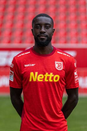 Prince Osei Owusu SSV Jahn Regensburg 2 BL, portrait date 2022 2023