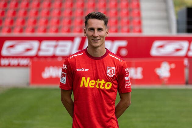 Konrad Faber SSV Jahn Regensburg 2 BL, portrait date 2022 2023