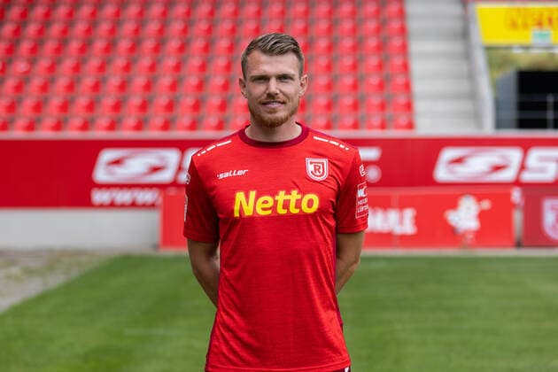 Steve Breitkreuz SSV Jahn Regensburg 2 BL, portrait date 2022 2023