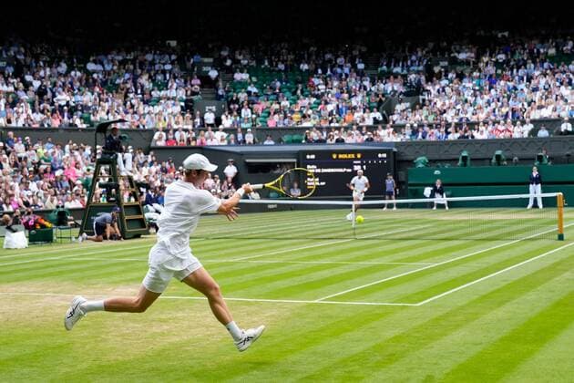Mandatory Credit: Photo by Dave Shopland Shutterstock (13012860ei) Botic van de Zandschulp during his fourth round match Wimbledon Tennis Championships, Day 8, The All England Lawn Tennis and Croquet Club, London, UK - 04 Jul 2022 Wimbledon Tennis Championships, Day 8, The All England Lawn Tennis and Croquet Club, London, UK - 04 Jul 2022  Copyright: xDavexShopland Shutterstockx 13012860ei
