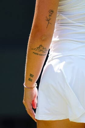 Mandatory Credit: Photo by Javier Garcia Shutterstock (13012869c) The tattoos of Jule Niemeier Wimbledon Tennis Championships, Day 9, The All England Lawn Tennis and Croquet Club, London, UK - 05 Jul 2022 Wimbledon Tennis Championships, Day 9, The All England Lawn Tennis and Croquet Club, London, UK - 05 Jul 2022  Copyright: xJavierxGarcia Shutterstockx 13012869c