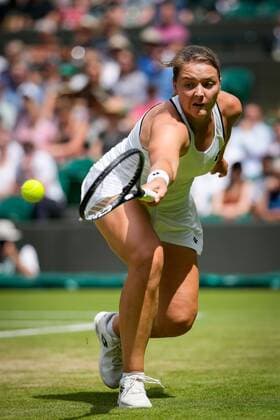 Mandatory Credit: Photo by Dave Shopland Shutterstock (13012866j) Jule Niemeier during her quarter final match Wimbledon Tennis Championships, Day 9, The All England Lawn Tennis and Croquet Club, London, UK - 05 Jul 2022 Wimbledon Tennis Championships, Day 9, The All England Lawn Tennis and Croquet Club, London, UK - 05 Jul 2022  Copyright: xDavexShopland Shutterstockx 13012866j