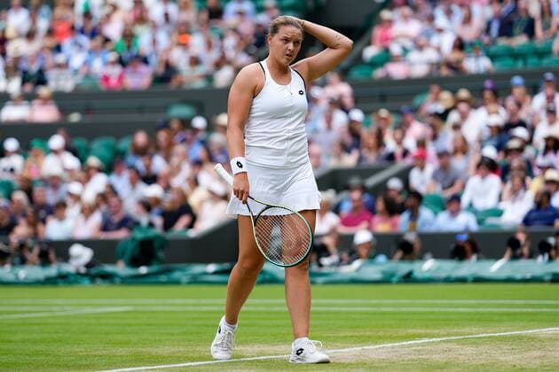 Mandatory Credit: Photo by Dave Shopland Shutterstock (13012866l) Jule Niemeier during her quarter final match Wimbledon Tennis Championships, Day 9, The All England Lawn Tennis and Croquet Club, London, UK - 05 Jul 2022 Wimbledon Tennis Championships, Day 9, The All England Lawn Tennis and Croquet Club, London, UK - 05 Jul 2022  Copyright: xDavexShopland Shutterstockx 13012866l