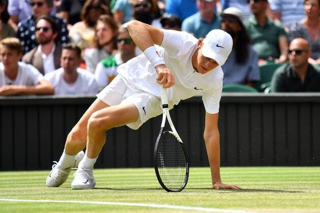 Mandatory Credit: Photo by James Veysey Shutterstock (13012868bq) Jannik Sinner during his quarter-final match Wimbledon Tennis Championships, Day 9, The All England Lawn Tennis and Croquet Club, London, UK - 05 Jul 2022 Wimbledon Tennis Championships, Day 9, The All England Lawn Tennis and Croquet Club, London, UK - 05 Jul 2022  Copyright: xJamesxVeysey Shutterstockx 13012868bq