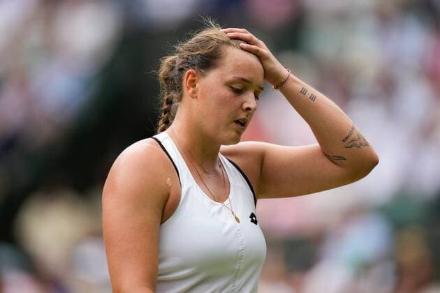 Mandatory Credit: Photo by Dave Shopland Shutterstock (13012866bd) Jule Niemeier during her quarter final match Wimbledon Tennis Championships, Day 9, The All England Lawn Tennis and Croquet Club, London, UK - 05 Jul 2022 Wimbledon Tennis Championships, Day 9, The All England Lawn Tennis and Croquet Club, London, UK - 05 Jul 2022  Copyright: xDavexShopland Shutterstockx 13012866bd