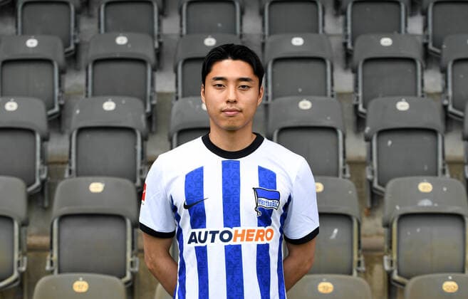 Dong jun Lee Dongjun Lee, Hertha BSC Hertha BSC 1 Bundesliga, Porträttermin 2022 2023, 05 07 2022, Copyright: xSebastianxRäppoldx xMatthiasxKox