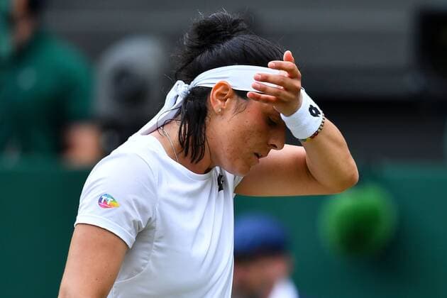 Mandatory Credit: Photo by James Veysey Shutterstock (13012868gl) Ons Jabeur during her quarter final match Wimbledon Tennis Championships, Day 9, The All England Lawn Tennis and Croquet Club, London, UK - 05 Jul 2022 Wimbledon Tennis Championships, Day 9, The All England Lawn Tennis and Croquet Club, London, UK - 05 Jul 2022  Copyright: xJamesxVeysey Shutterstockx 13012868gl