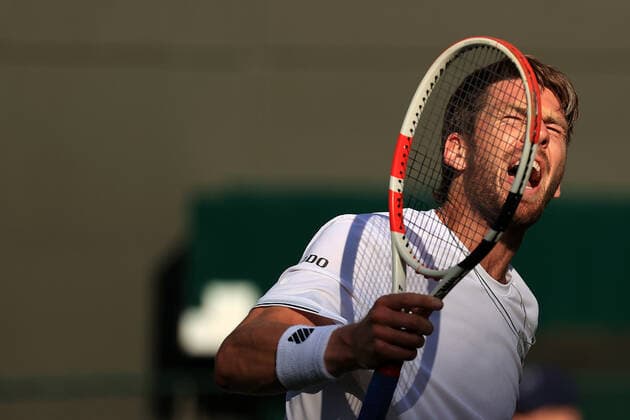 Tennis Wimbledon Tag 9 5. Juli 2022 Tennis Wimbledon Tag 9 Cameron Norrie GBR feiert einen Punktgewinn gegen David Goffin BEL während des Viertelfinalspiels im Herreneinzel Foto Simon Stacpoole Offside London UK  Copyright: xSimonxStacpoolexOffside
