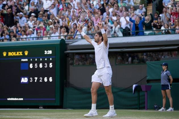 Mandatory Credit: Photo by Ella Ling Shutterstock (13012864es) Cameron Norrie celebrates winning his quarter final match Wimbledon Tennis Championships, Day 9, The All England Lawn Tennis and Croquet Club, London, UK - 05 Jul 2022 Wimbledon Tennis Championships, Day 9, The All England Lawn Tennis and Croquet Club, London, UK - 05 Jul 2022  Copyright: xEllaxLing Shutterstockx 13012864es