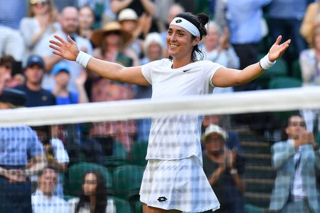 Mandatory Credit: Photo by James Veysey Shutterstock (13012868ht) Ons Jabeur celebrates after winning her quarter final match Wimbledon Tennis Championships, Day 9, The All England Lawn Tennis and Croquet Club, London, UK - 05 Jul 2022 Wimbledon Tennis Championships, Day 9, The All England Lawn Tennis and Croquet Club, London, UK - 05 Jul 2022  Copyright: xJamesxVeysey Shutterstockx 13012868ht