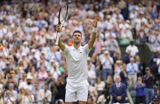 Tennis: Wimbledon championships Novak Djokovic of Serbia celebrates after beating Jannik Sinner of Italy in the quarterfinals of the Wimbledon tennis tournament in London on July 5, 2022.  A14AA0001310901P