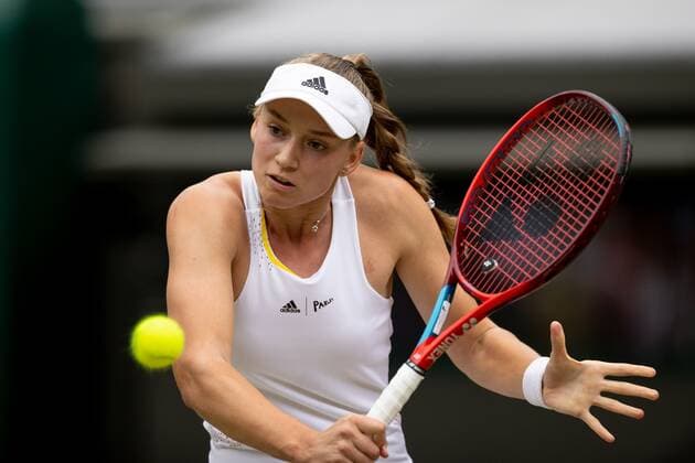 Mandatory Credit: Photo by Ella Ling Shutterstock (13018040e) Elena Rybakina during her quarter final match Wimbledon Tennis Championships, Day 10, The All England Lawn Tennis and Croquet Club, London, UK - 06 Jul 2022 Wimbledon Tennis Championships, Day 10, The All England Lawn Tennis and Croquet Club, London, UK - 06 Jul 2022  Copyright: xEllaxLing Shutterstockx 13018040e