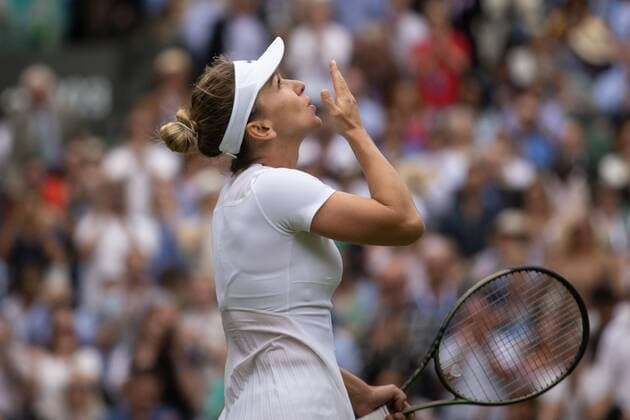 Mandatory Credit: Photo by Ella Ling Shutterstock (13018040aa) Simona Halep celebrates winning her quarter final match Wimbledon Tennis Championships, Day 10, The All England Lawn Tennis and Croquet Club, London, UK - 06 Jul 2022 Wimbledon Tennis Championships, Day 10, The All England Lawn Tennis and Croquet Club, London, UK - 06 Jul 2022  Copyright: xEllaxLing Shutterstockx 13018040aa