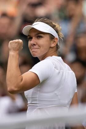 Mandatory Credit: Photo by Ella Ling Shutterstock (13018040ab) Simona Halep celebrates winning her quarter final match Wimbledon Tennis Championships, Day 10, The All England Lawn Tennis and Croquet Club, London, UK - 06 Jul 2022 Wimbledon Tennis Championships, Day 10, The All England Lawn Tennis and Croquet Club, London, UK - 06 Jul 2022  Copyright: xEllaxLing Shutterstockx 13018040ab
