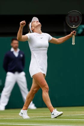 Simona Halep cheers after victory, jubilation, joy, emotion Tennis Wimbledon 2022 Grand Slam ITF ATP WTA AELTC London Great Britain 6 July 2022 Copyright: xJuergenxHasenkopfx
