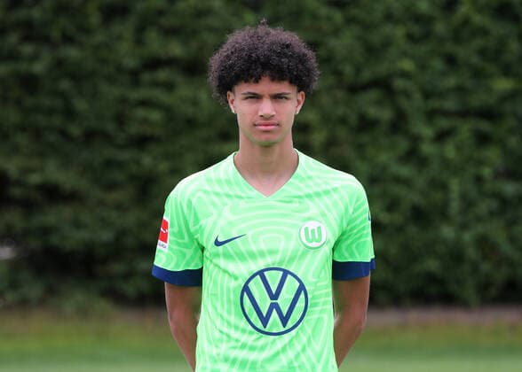 VfL Wolfsburg photo appointment Kevin Paredes VfL Wolfsburg 06 07 2022, 1 BL, portrait appointment 2022 23, Wolfsburg