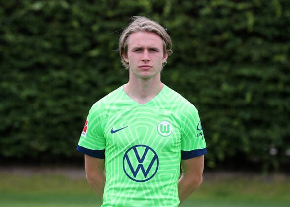 VfL Wolfsburg photo appointment Patrick Wimmer VfL Wolfsburg 06 07 2022, 1 BL, Porträttermin 2022 23, Wolfsburg
