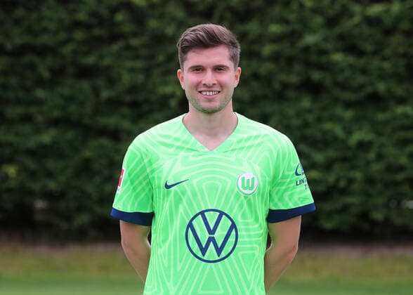 VfL Wolfsburg photo appointment Elvis Rexhbecaj VfL Wolfsburg 06 07 2022, 1 BL, portrait appointment 2022 23, Wolfsburg