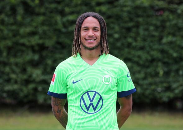 VfL Wolfsburg photo appointment Kevin Mbabu VfL Wolfsburg 06 07 2022, 1 BL, Porträttermin 2022 23, Wolfsburg