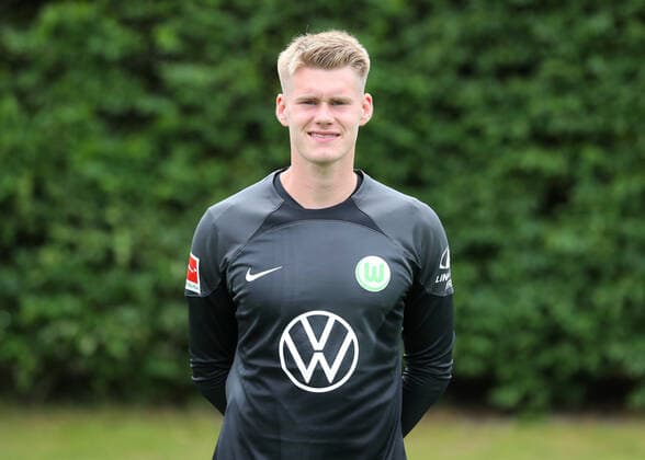 VfL Wolfsburg photo appointment goalkeeper Philipp Schulze VfL Wolfsburg 06 07 2022, 1 BL, Porträttermin 2022 23, Wolfsburg