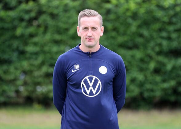 VfL Wolfsburg photo appointment Co coach and analyst Aaron Briggs VfL Wolfsburg 06 07 2022, 1 BL, Porträttermin 2022 23, Wolfsburg.