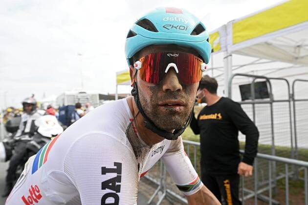 ARENBERG - PORTE DU HAINAUT, FRANCE - JULY 06 : Janse Van Rensburg Reinardt (RSA) of Lotto Soudal during stage 5 of the 109th edition of the 2022 Tour de France cycling race, a stage of 155 kms with start in Lille Metropole and finish in Arenberg - Porte Du Hainaut on July 06, 2022 in Arenberg - Porte Du Hainaut, France, 6 07 2022 ( Motordriver Kenny Verfaillie - Tour de France 2022 - Stage 05 PhotoNews Panoramic 