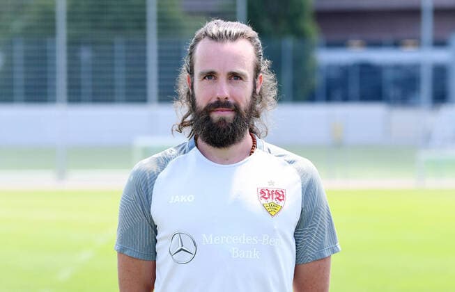 FUSSBALL 1 BUNDESLIGA SAISON 2022 2023 05 07 2022 Photo session at VfB Stuttgart on the training ground Sports psychologist Dino Poimann