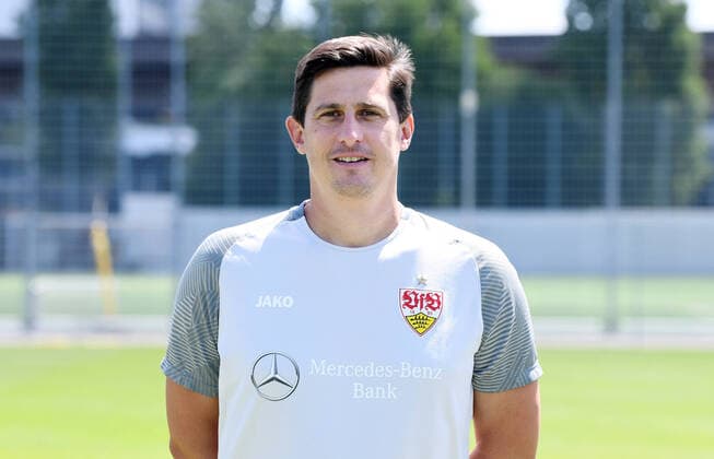 FUSSBALL 1 BUNDESLIGA SAISON 2022 2023 05 07 2022 Photo session at VfB Stuttgart on the training ground Physiotherapist Manuel Roth