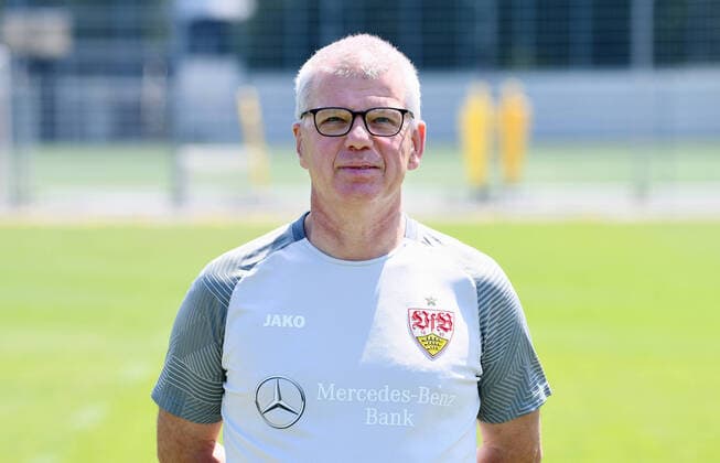 FUSSBALL 1 BUNDESLIGA SAISON 2022 2023 05 07 2022 Photo session at VfB Stuttgart on the training ground Zeugwart Michael Meusch