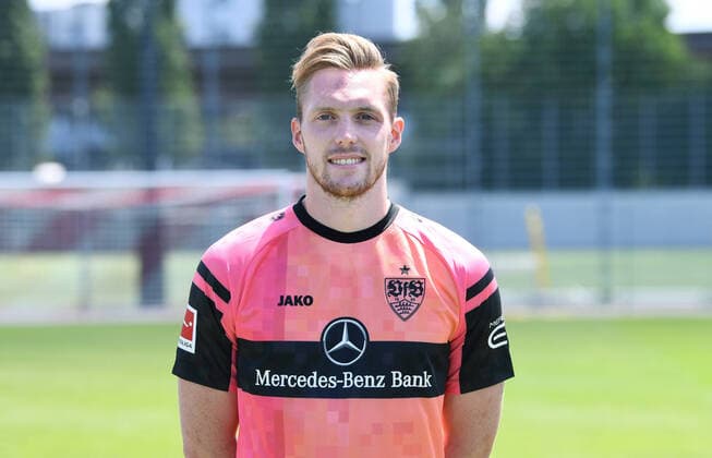 FUSSBALL 1 BUNDESLIGA SAISON 2022 2023 05 07 2022 photo opportunity at VfB Stuttgart on the training ground goalkeeper Florian Mueller